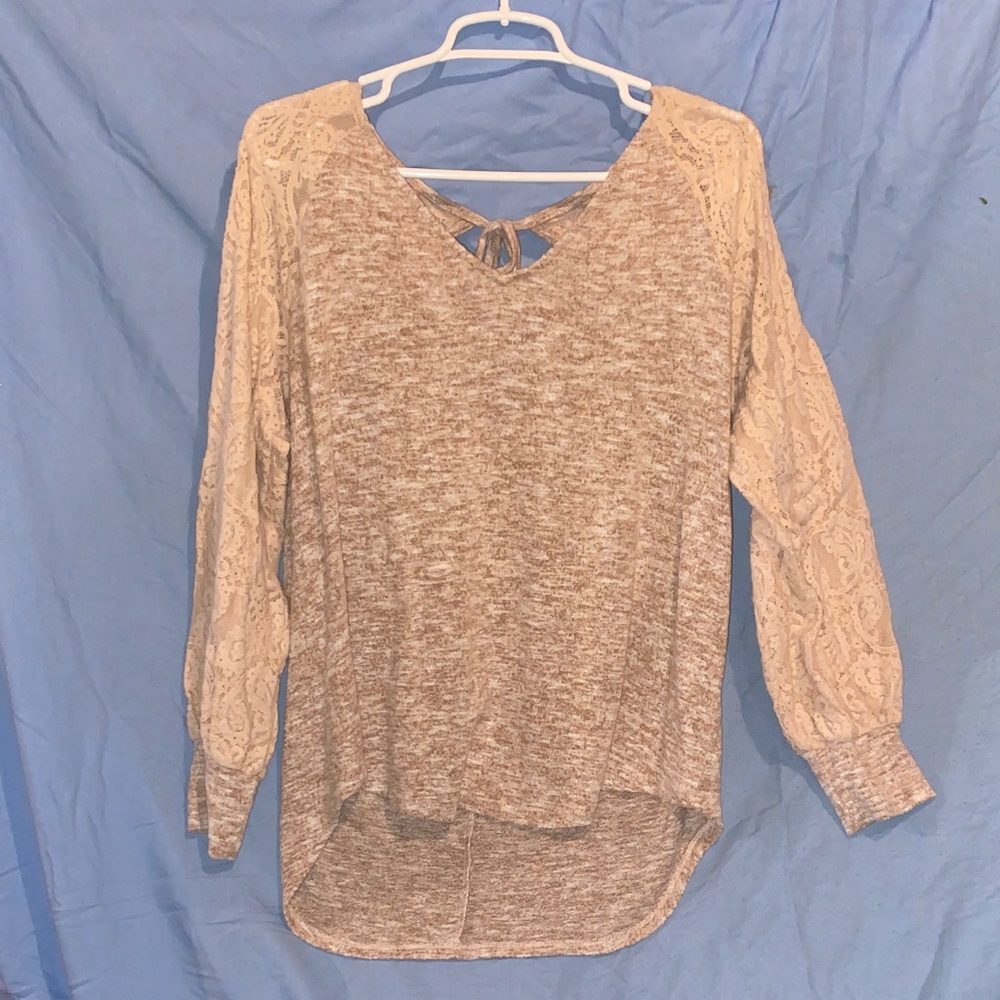 Women's Light Pink Lace Sleeve Top